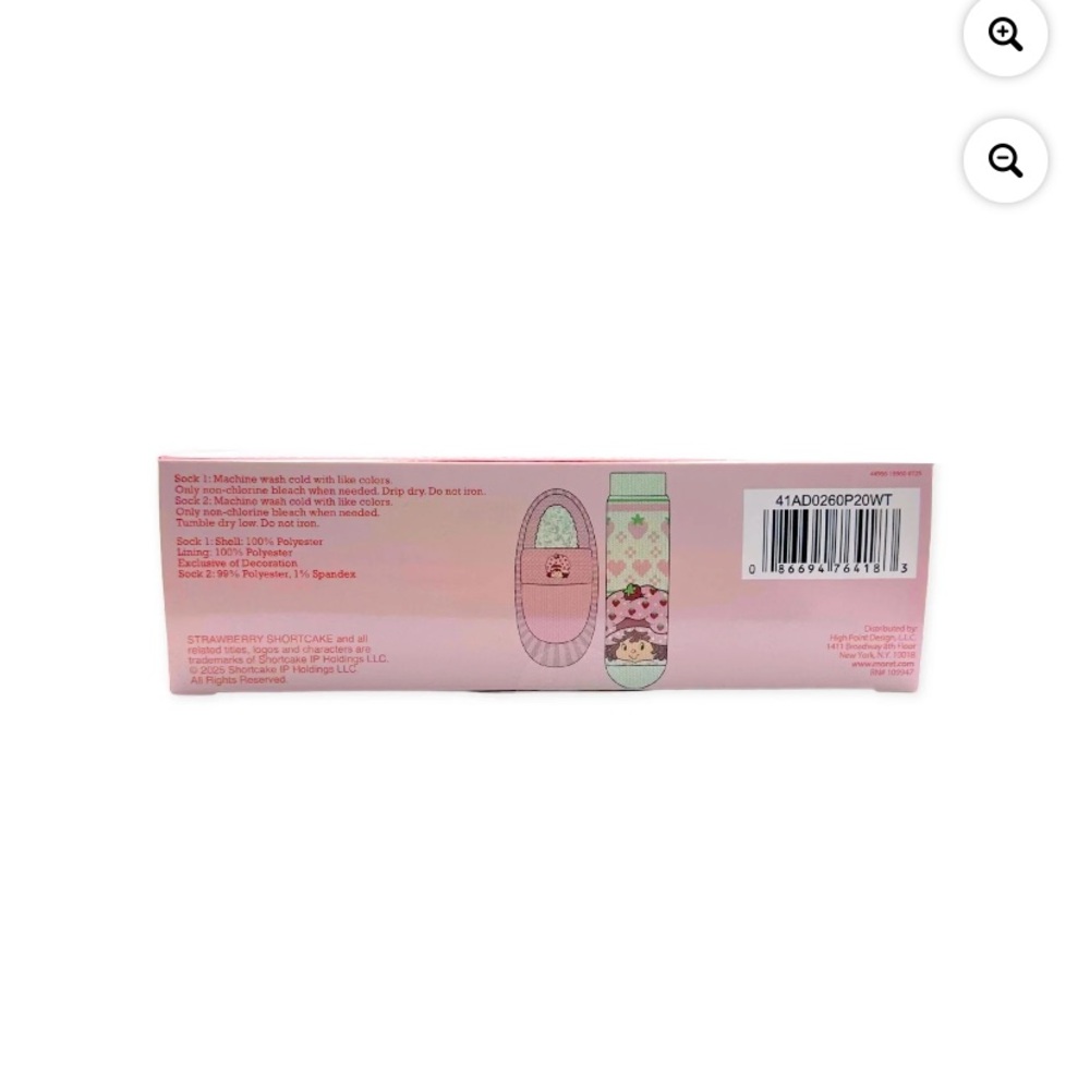 Strawberry Shortcake Women's Knit Slipper Sock and Cozy Crew Gift Set NWT - Picture 7 of 7